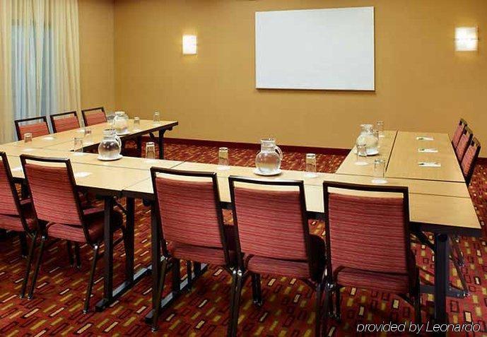 Courtyard St. Louis Creve Coeur Ξενοδοχείο Ανέσεις φωτογραφία